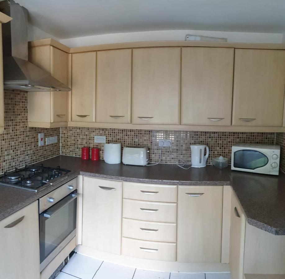 Queens Rooms, A Perfect Stay, Next To Shopping Parks And Central Manchester Extérieur photo