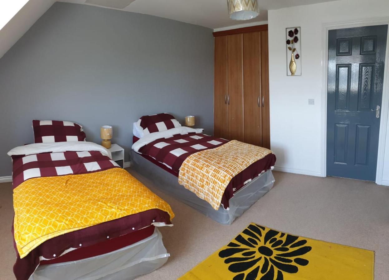 Queens Rooms, A Perfect Stay, Next To Shopping Parks And Central Manchester Extérieur photo