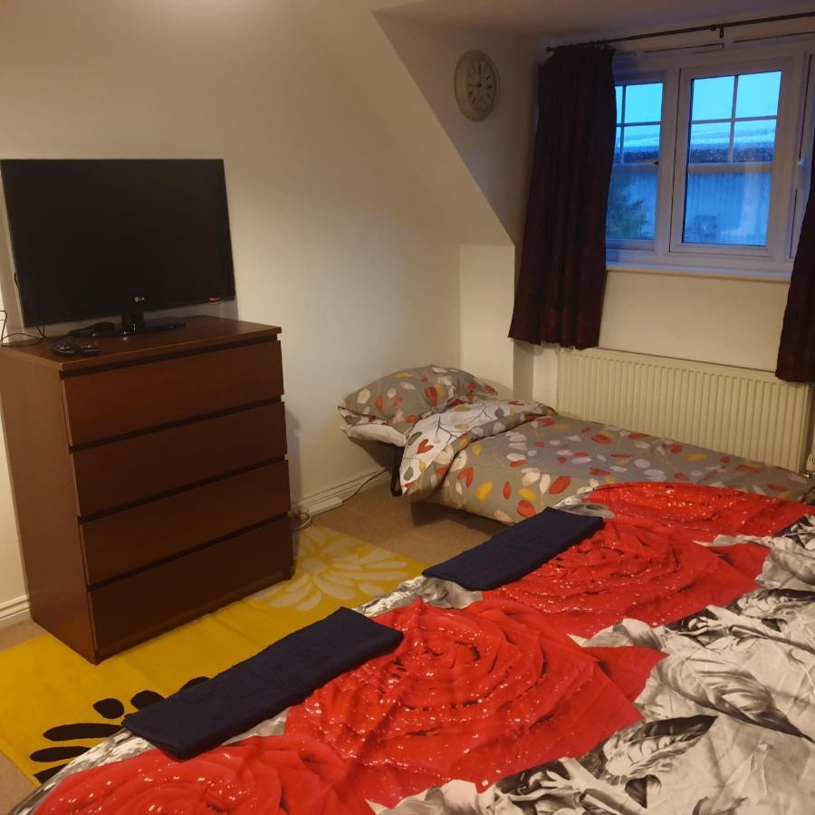 Queens Rooms, A Perfect Stay, Next To Shopping Parks And Central Manchester Extérieur photo