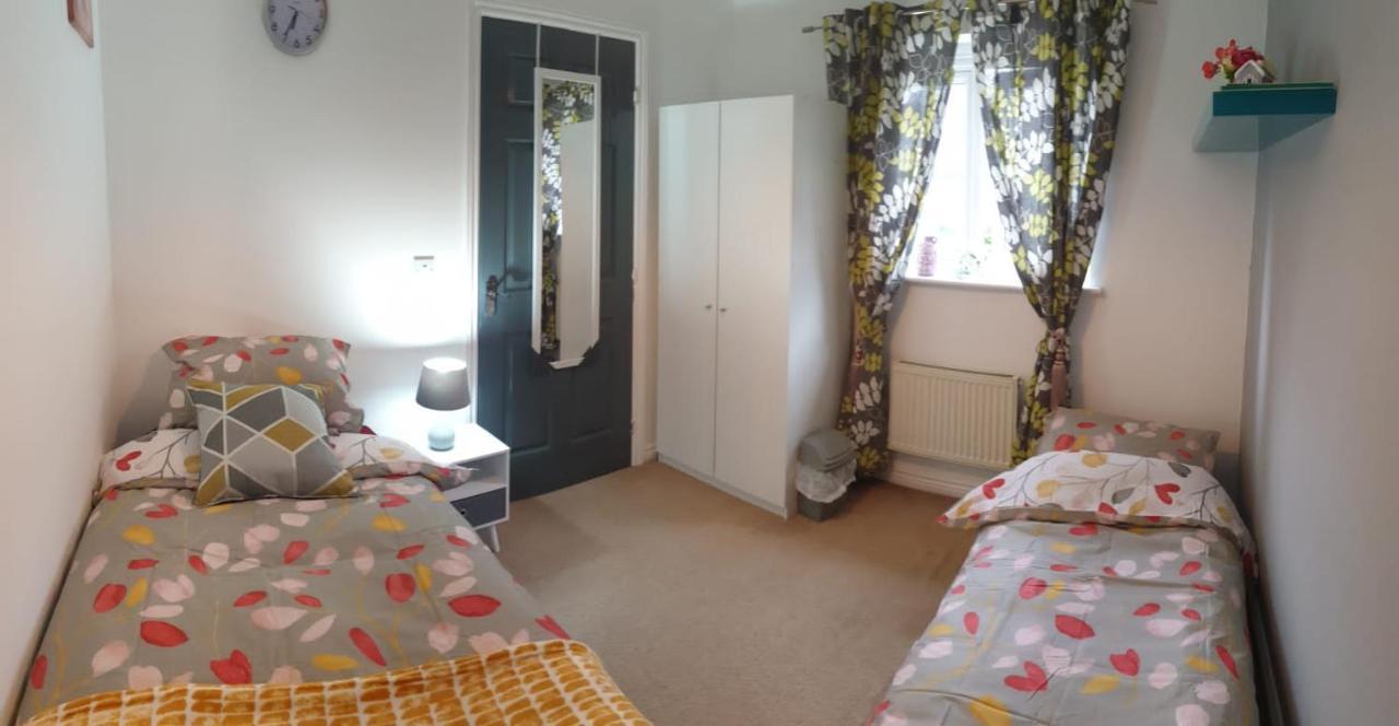 Queens Rooms, A Perfect Stay, Next To Shopping Parks And Central Manchester Extérieur photo